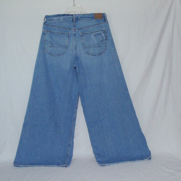 American Eagle Super High Rise Ultra Wide Leg Jeans Sz 6 SHORT Blue Destructed - Picture 11 of 16